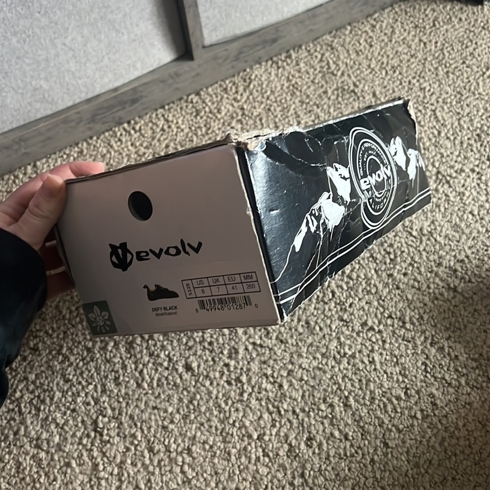 Evolv climbing shoes - Picture 6 of 6